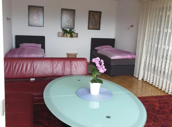 아파트 Ferienwohnung- Helena 슈베르테